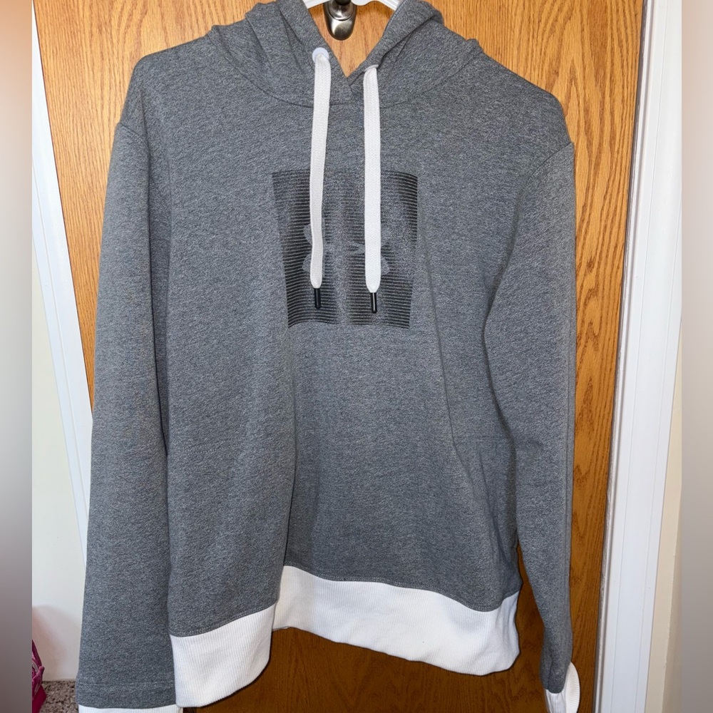 Grey UA Womens Sweatshirt Size Large NWOT